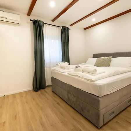 فندق مبيت وإفطار Maslina 4*