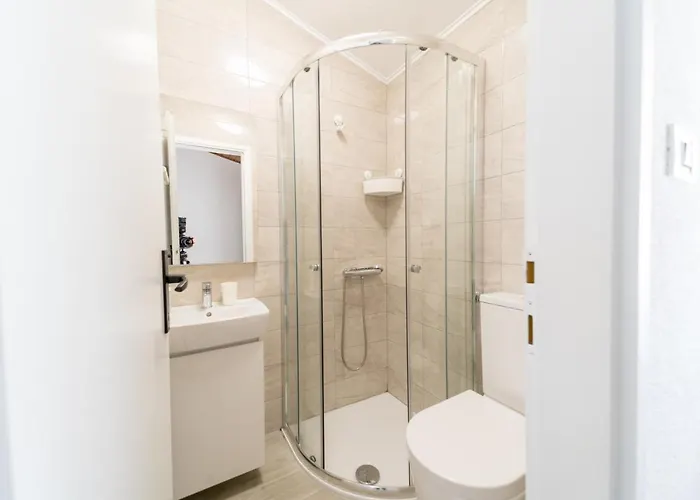 Maslina Bed & Breakfast 4*