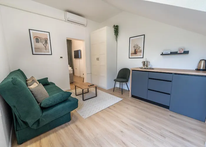 Maslina Bed & Breakfast 4*