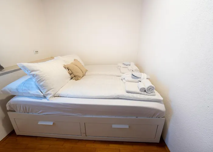 Maslina Frühstückspension 4*